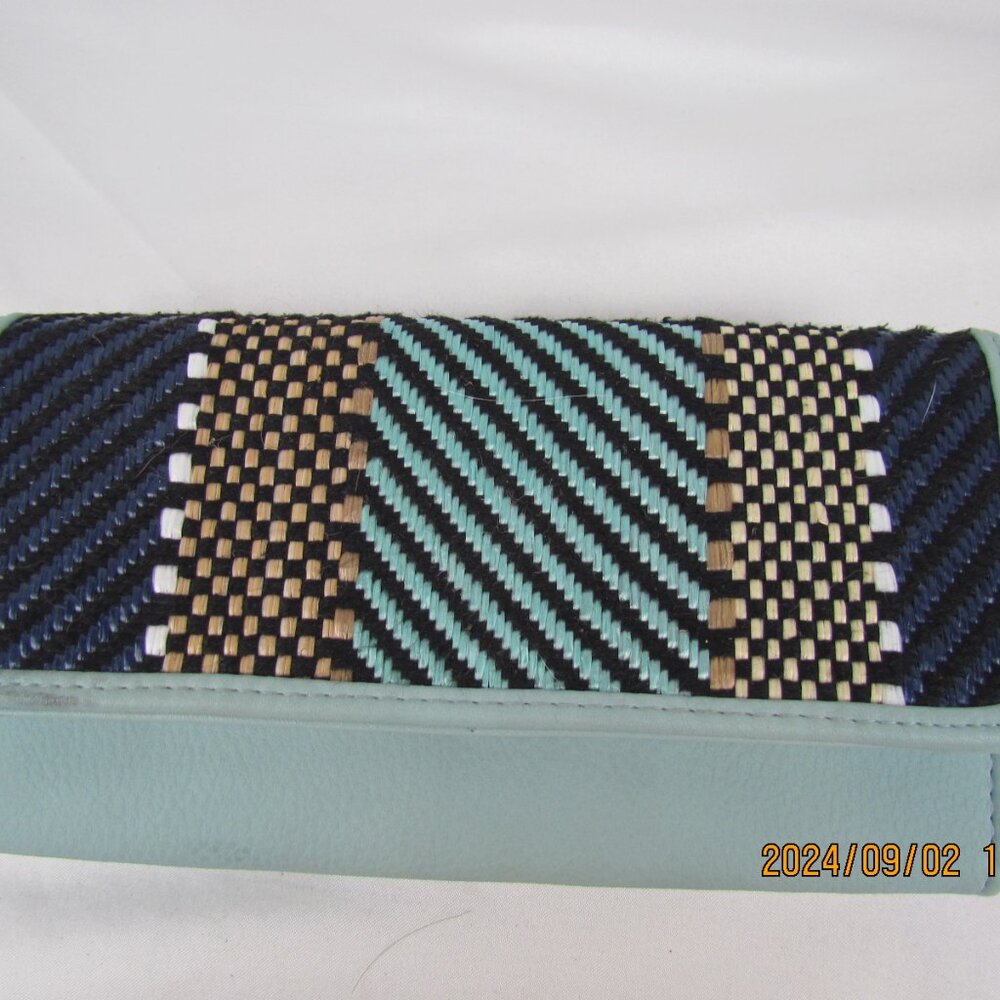Womens wallet with coupon holder slots